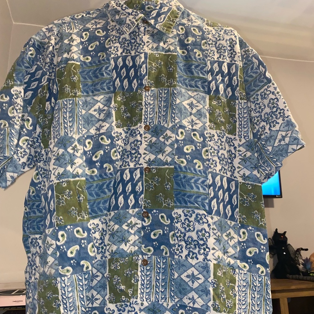 Vintage Eddie Bauer Men’s button down shirt - 100% Linen